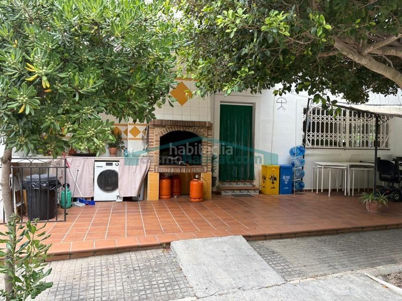 Foto fdeef8ec-13e6-4180-9dd8-eca122afc29a. Xalet amb calefacció piscina a Gilet