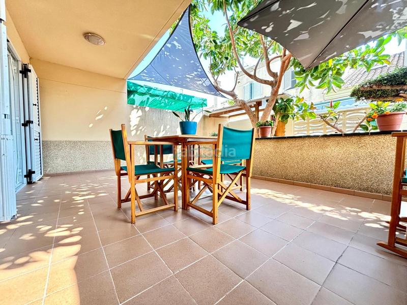 Foto 018a3095-4abd-4bce-940a-c1735781364c. Casa aparellada amb aparcament a Corinto-Almardà Sagunt