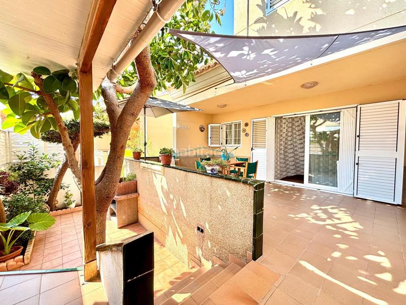 Foto 30b31b0a-1cb1-4e4c-a8ea-77ae3f9329b8. Casa aparellada amb aparcament a Corinto-Almardà Sagunt