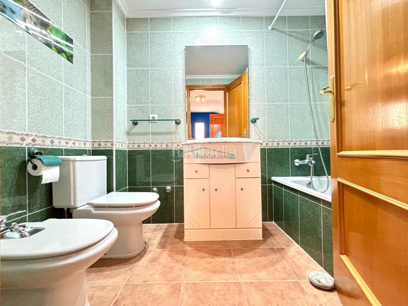 Foto 3b9a88bb-37d0-4362-b9b5-1bc4a9672e10. Casa aparellada amb aparcament a Corinto-Almardà Sagunt