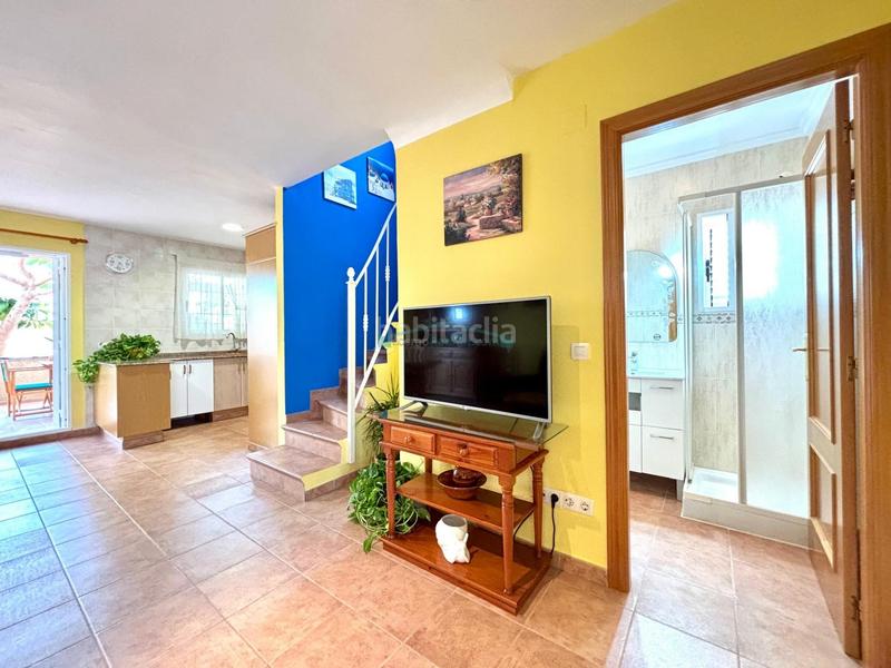 Foto 44ec7a02-d8fd-4ad6-bd89-907c53561dc0. Casa aparellada amb aparcament a Corinto-Almardà Sagunt