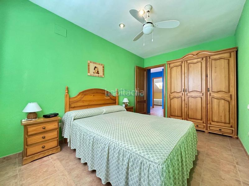 Foto c73fdad2-dc9c-45ed-b9fd-7cea45dd9385. Casa aparellada amb aparcament a Corinto-Almardà Sagunt