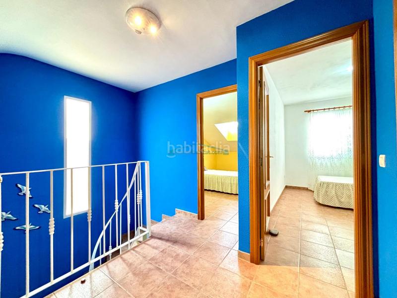 Foto dd2dc2e5-da02-47e2-8d2a-bd4e33c27198. Casa aparellada amb aparcament a Corinto-Almardà Sagunt