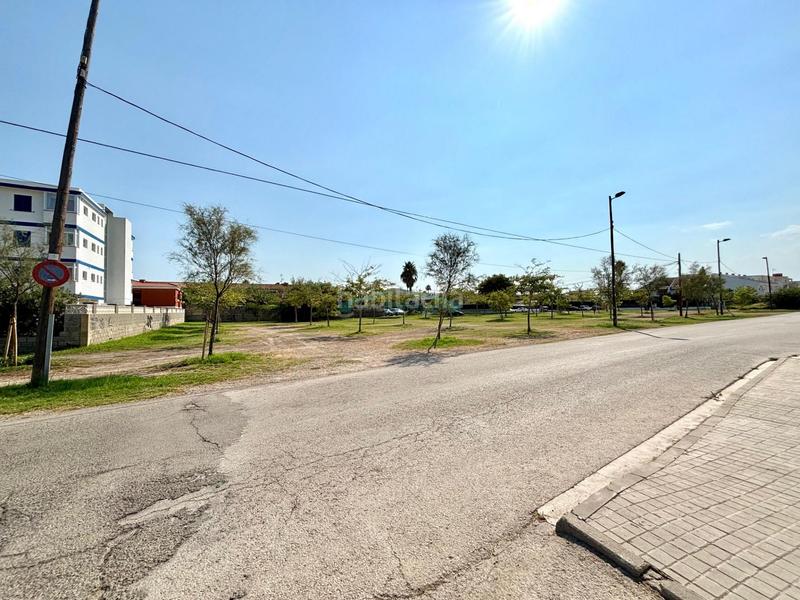 Foto e47f17f5-3697-42a0-aac6-7a7cce17b0d8. Casa aparellada amb aparcament a Corinto-Almardà Sagunt