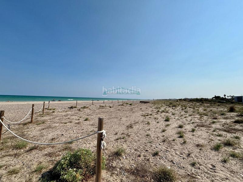 Foto f793bb9c-53cd-4bf6-a892-157896f5ddcd. Casa aparellada amb aparcament a Corinto-Almardà Sagunt