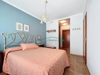 Reihenhaus in Ausias March. Exclusivo chalet adosado con excelentes calidades en zona reside
