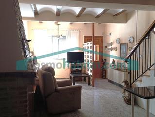 Masia a Viver. Casa de pueblo en viver