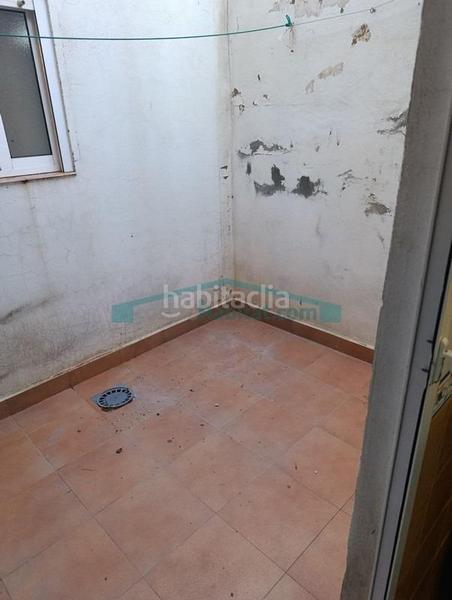 Foto 6b2d6e94-6d05-453e-b3c2-498e6ee8e2ef. Planta baixa a Torrefiel Valencia