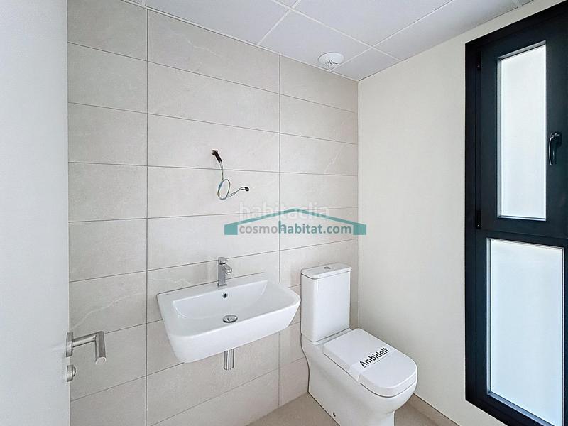 Foto eff6e989-8c89-4daf-b28d-d141d1d364ee. Affitto casa a schiera con riscaldamento parcheggio piscina in San Antonio de Benagéber