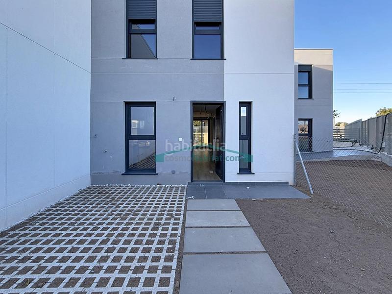 Foto 1266f2eb-823d-4f16-9063-aecaaf048578. Lloguer casa adossada amb calefacció aparcament piscina a San Antonio de Benagéber