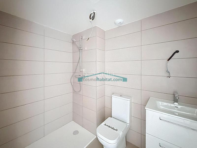 Foto 92def8c2-0585-4d56-934a-696b7baf4238. Lloguer casa adossada amb calefacció aparcament piscina a San Antonio de Benagéber