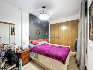 Appartement à Monserrat. Piso amplio, luminoso y bien ubicado con terraza interior, garaj