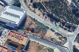 Terreno residencial en La Loma-Las Lomas. Terreno urbano en la lloma 2.239 m2  entorno privilegiado en náq