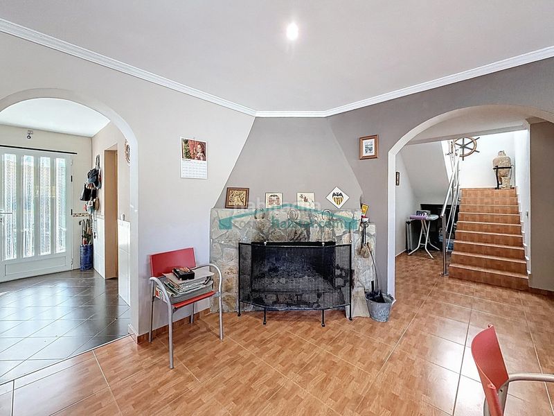 Foto 0090e1bd-b155-495b-8cc9-32c8c089290f. Xalet amb aparcament a Pedralba