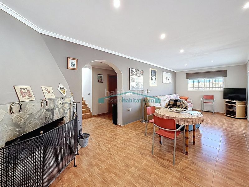 Foto 0e2fe4d3-8a4c-48eb-aaf7-3417bed1efa2. Xalet amb aparcament a Pedralba