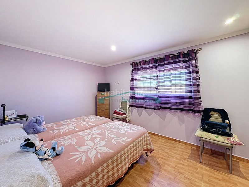 Foto 1155b99f-784c-41ac-9e85-03a3eafb867e. Xalet amb aparcament a Pedralba