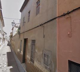 Casa a Núcleo Urbano. Casa en venta en la pobla de vallbona zona céntrica