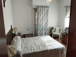 Etagenwohnung in Gátova. Vivienda exterior y luminosa en gátova, ideal para reformar