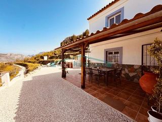 Xalet a Tárbena. Encantadora casa en tàrbena con terrazas y entorno natural