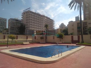 Apartamento en Playa Levante. Apartamento en planta alta con vistas al mar en benidorm!