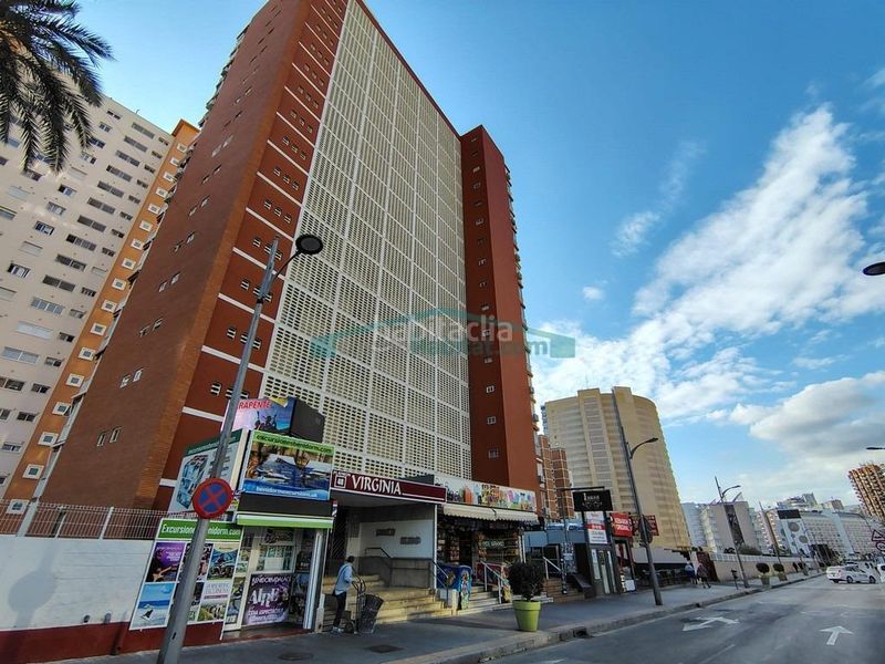 Foto d22da1df-02c8-4498-bc9c-79565db3fd51. Apartament amb aparcament piscina a Playa Levante Benidorm