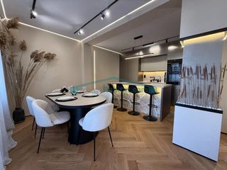 Pis a Barrio del Centro. Exclusivo piso reformado con terraza y luz natural en el corazón