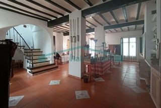 Casa a Benissa Pueblo. Casa histórica de 3 plantas en el casco antiguo de benissa