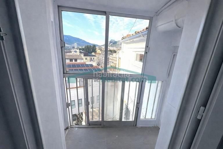 Foto b1e7fea8-aeb8-4e1c-b13c-0219f0d0f044. Àtic a Centre-Zona Alta Alcoi