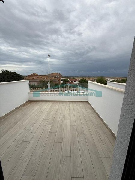 Foto fe148c36-67e0-4934-bc08-69ac25669493. Casa adossada amb aparcament piscina a Valle del Sol Mutxamel