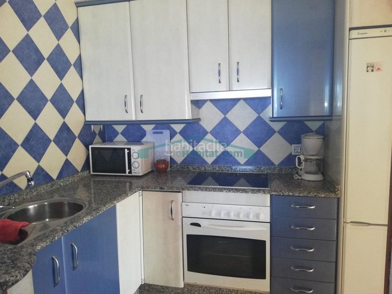 Foto cce5a3d5-62bb-4992-b409-05df066566b0. Àtic a Playa Levante Benidorm