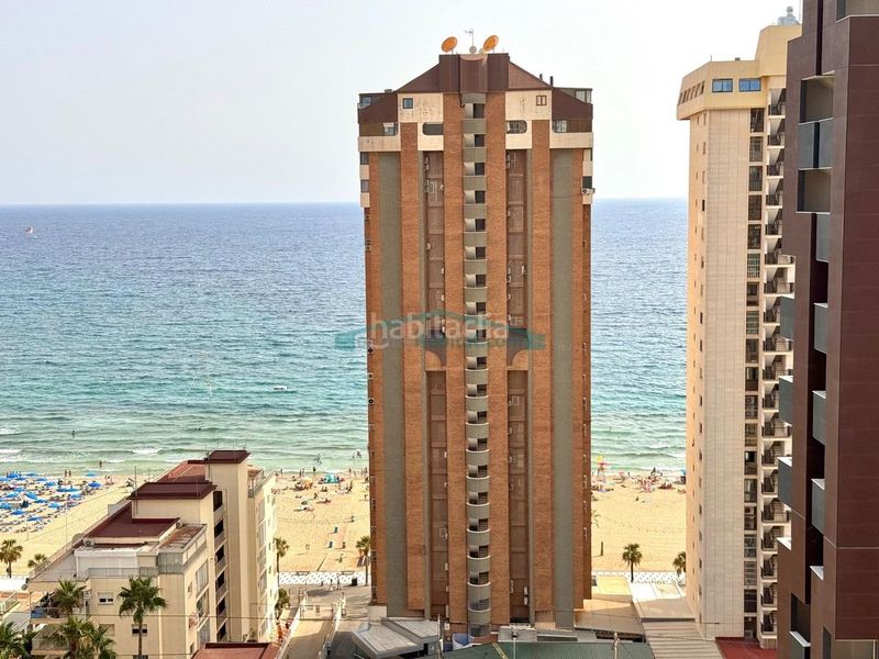 Foto 0317919d-dc9c-44c3-b7ab-3a827f33d8b7. Apartament amb aparcament piscina a Playa Levante Benidorm