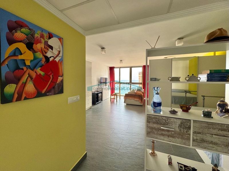 Foto 0e2dce31-a0f7-4441-91b8-fe3924dd2e00. Apartament amb aparcament piscina a Playa Levante Benidorm