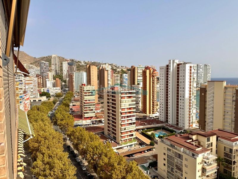 Foto 5a107076-e312-4db0-94e1-5df8684c6503. Apartament amb aparcament piscina a Playa Levante Benidorm