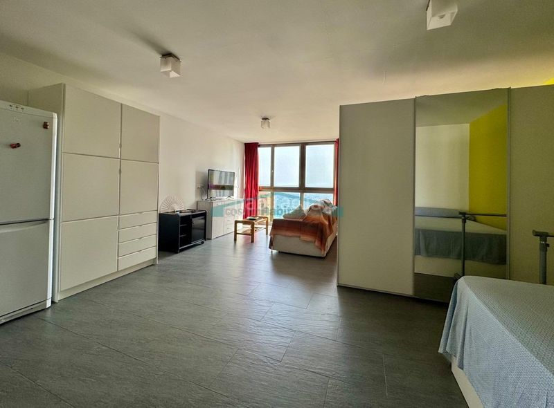 Foto ecf46d7b-f535-4a3c-95c6-b5b95739ed61. Apartament amb aparcament piscina a Playa Levante Benidorm