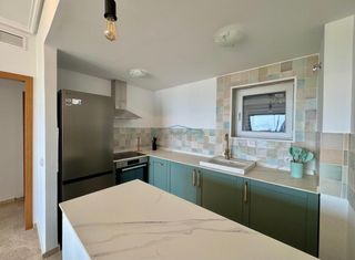 Piccolo appartamento in Via Parque. Oportunidad única piso moderno con terraza y vistas espectacular