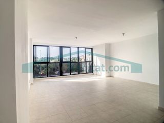 Affitto Duplex in Pueblo. Impecable dúplex con piscina en pleno centro de leliana