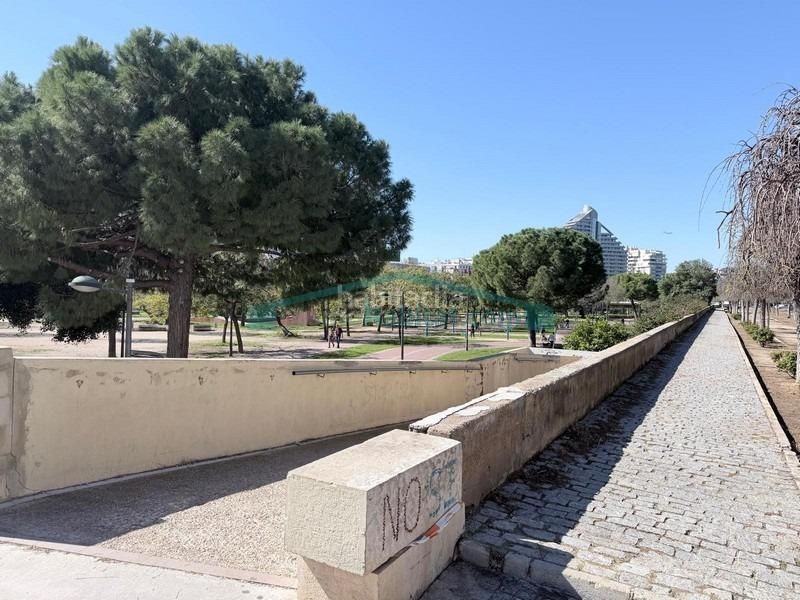 Foto eab104a3-895a-4853-b007-587dbfcd45d1. Pis a Nou Moles Valencia