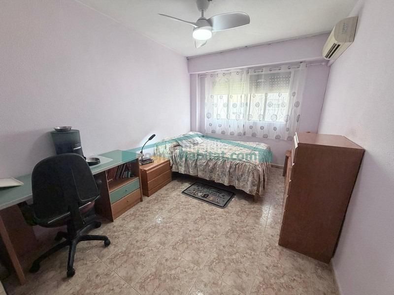 Foto f8d8df50-9e45-46ef-803c-4c202d14387d. Pis a Nou Moles Valencia