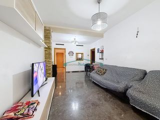 Etagenwohnung in Casco Urbano. Luminoso piso en náquera, listo para entrar a vivir!