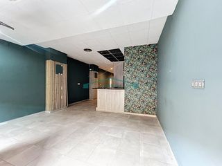 Local Comercial a Tormos. Amplio local comercial, con amplias oportunidades de uso en vale