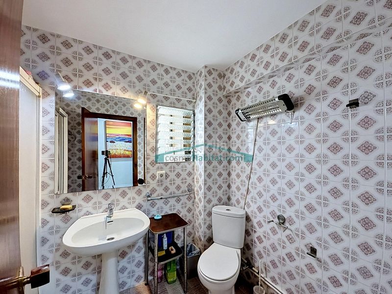 Foto a03cdefe-7306-46e6-ae51-b92dc209cf25. Pis a Alaquàs