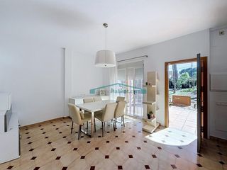 Location Chalet à La Cañada. Chalet independiente en alquiler, una sola planta en el plantío