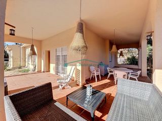 Miete Chalet in La Cañada. Chalet independiente en alquiler, una sola planta en el plantío