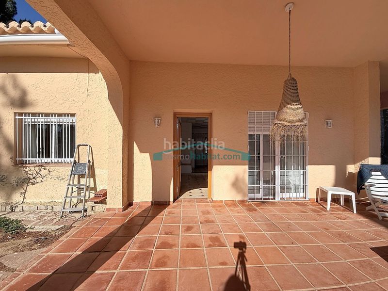 Foto b93d6563-ce6a-4a14-bb96-29580a88df0e. Alquiler chalet  independiente en alquiler, una sola planta en el plantío La Cañada en Paterna
