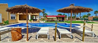 Xalet a La Foia - Daimés - Asprella. Chalet con gran parcela, piscina privada y zona wellness cerca d