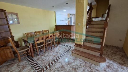 Foto 93e337f8-c057-4593-9b6d-bf58dc2778e9. Casa adossada amb aparcament piscina a Sierra Helada Benidorm