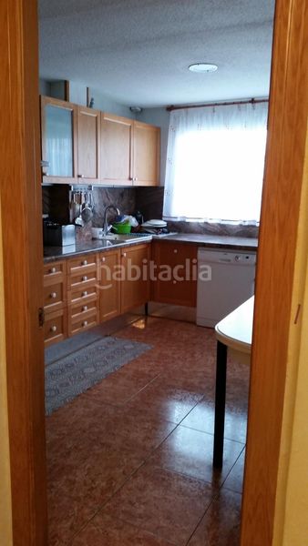 Foto be626d05-5170-4c8e-ba2c-5c3d305aea74. Casa adossada amb aparcament piscina a Sierra Helada Benidorm
