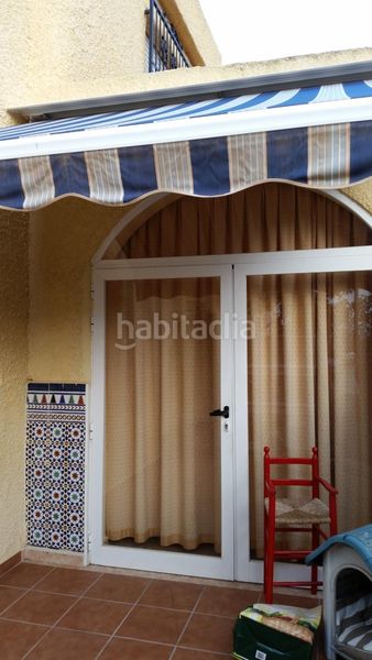 Foto e147bdba-aba1-42c8-93b7-a55902bf4949. Casa adossada amb aparcament piscina a Sierra Helada Benidorm