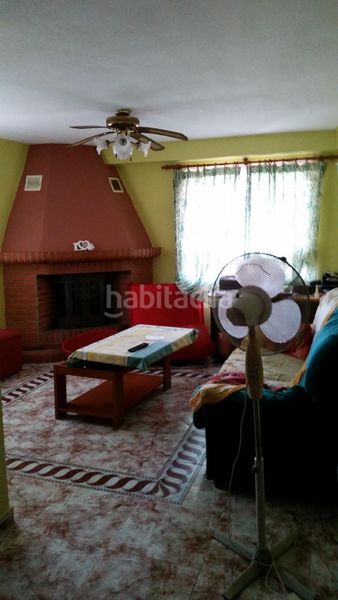 Foto fe4cb3c7-c386-4ccd-92dd-8345d2badf2c. Casa adossada amb aparcament piscina a Sierra Helada Benidorm