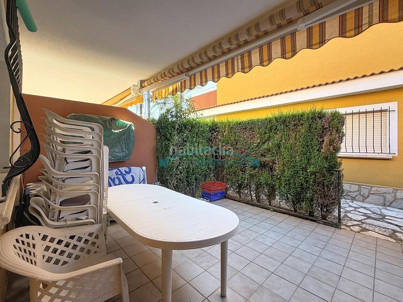 Foto dba9d117-496a-4034-84b8-c0190b28fc81. Casa adossada amb aparcament piscina a Poblets (els)